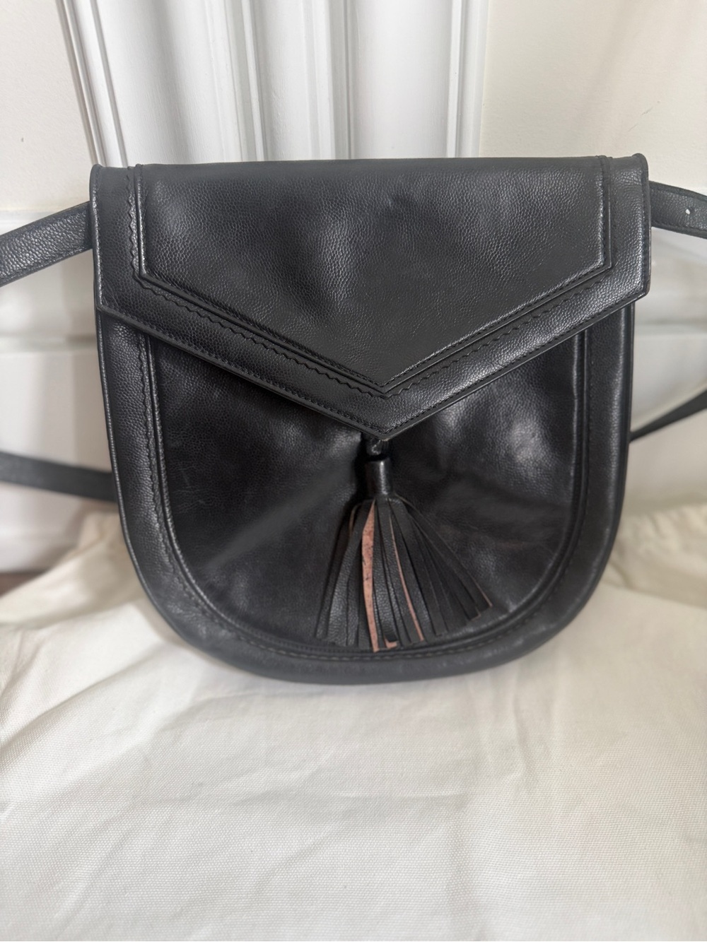 Authentic SAINT LAURENT Shoulder Bag Leather Black Gold